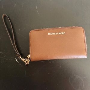 New Michael Kors Jet Set Travel Wallet Wristlet